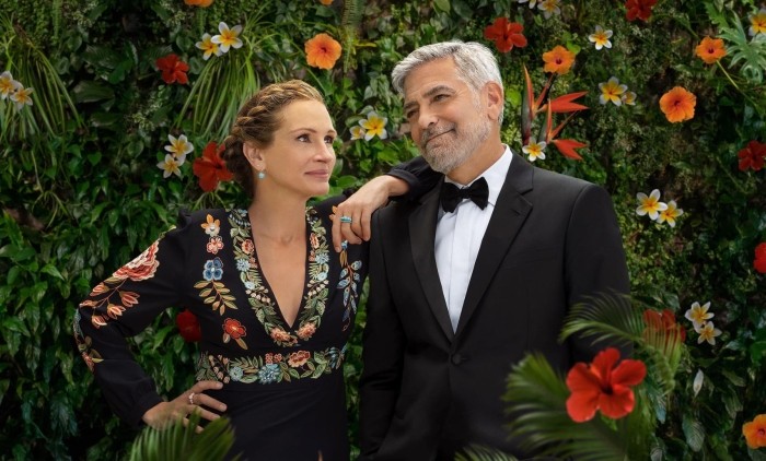 George Clooney and Julia Roberts in Tickets to Paradise