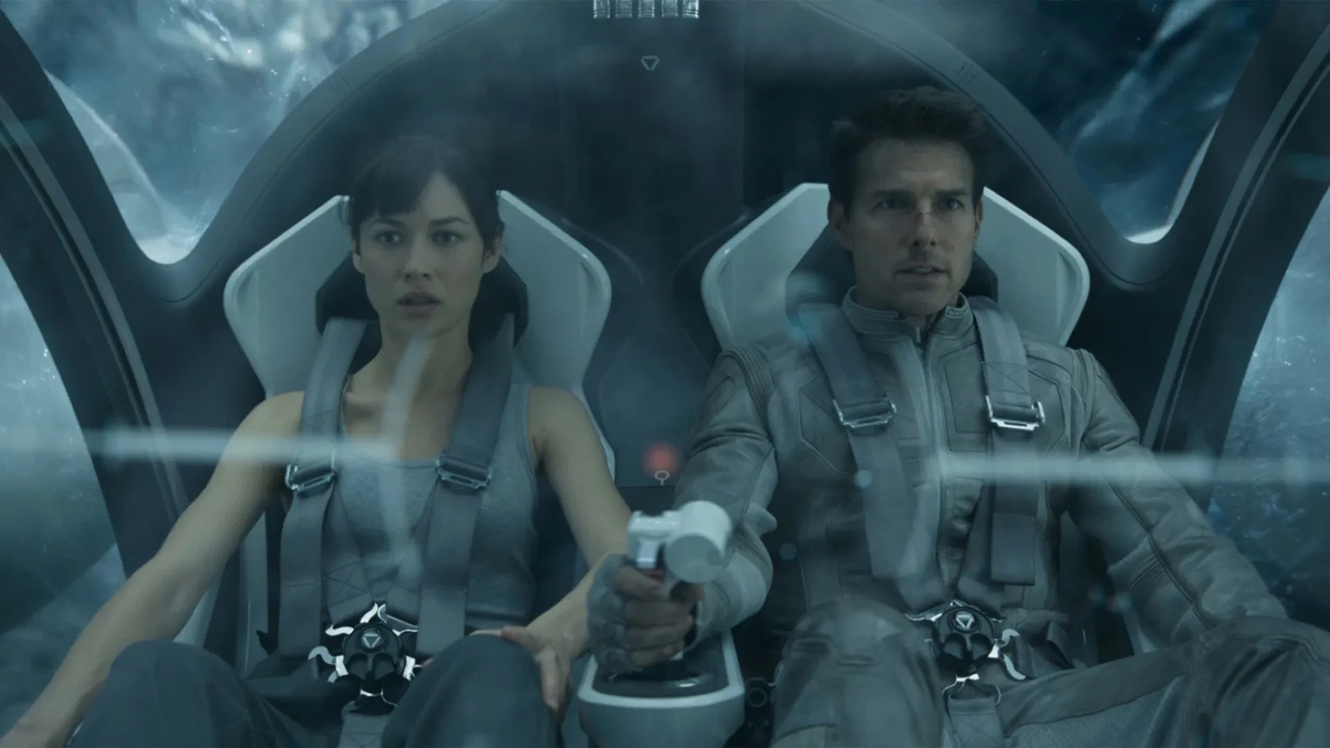 Tom Cruise in Oblivion